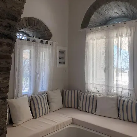 Holiday home Damaskini's House Triandaros (Tinos)